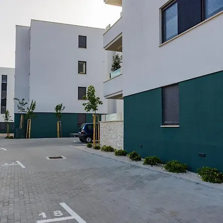 Ena - Borik Zadar